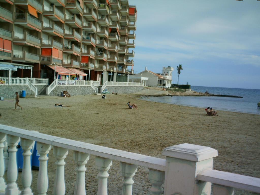 Ferienwohnung La Rosaleda Torrevieja Exterior foto